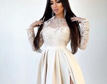 Платье макси с кружевным верхом и разрезом на юбке  | PUSHKA SHOP