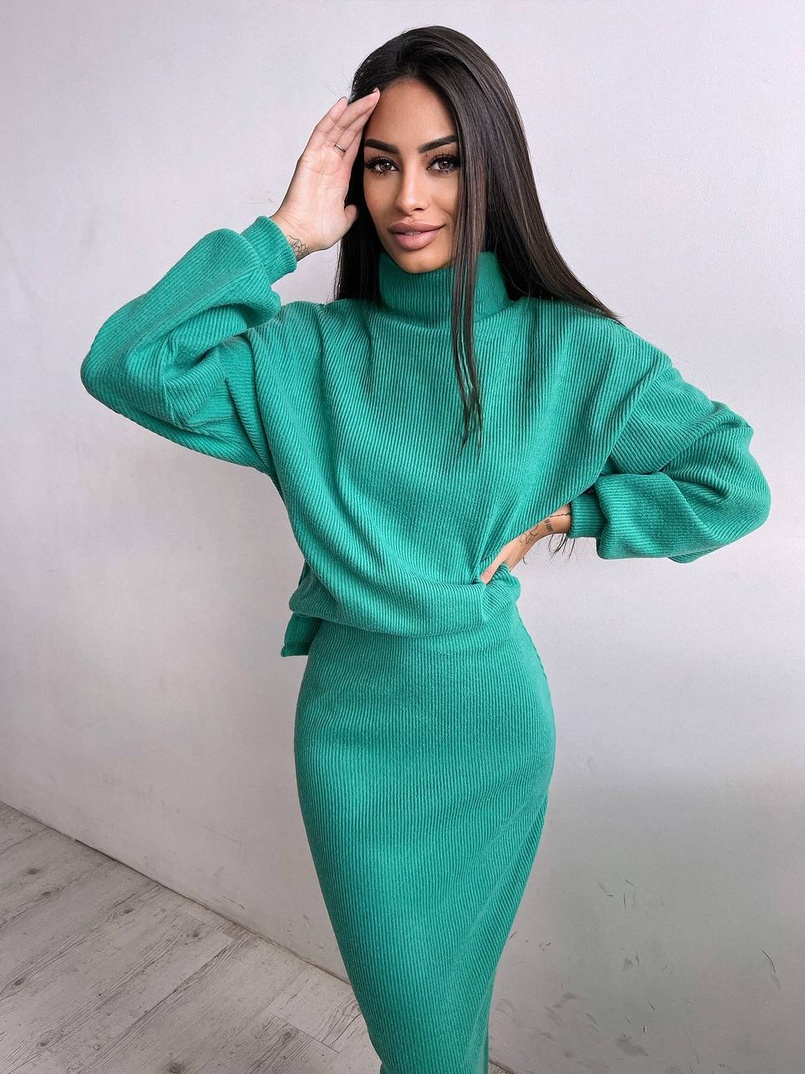 Костюм із теплого трикотажу-рубчика: светр + спідниця | PUSHKA SHOP