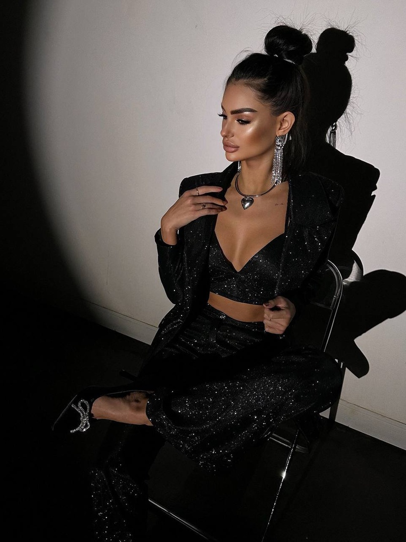 Костюм: піджак на підкладці, штани кльош+ топ з чашечками Костюм: піджак на підкладці, штани кльош+ топ з чашечками | PUSHKA SHOP