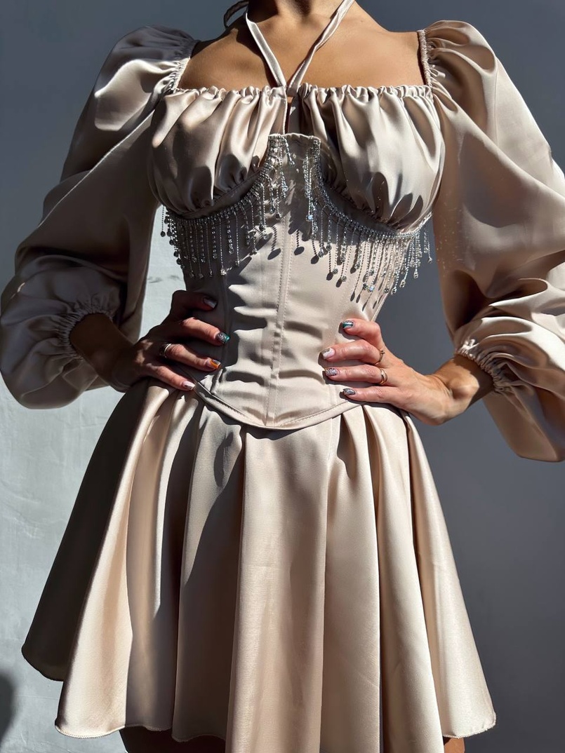 Сукня з корсетом, декорованим бахромою зі страз Ручна робота Сукня з корсетом, декорованим бахромою зі страз Ручна робота | PUSHKA SHOP