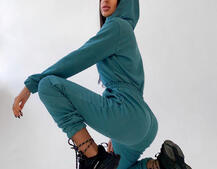 Приталенный комбинезон на молнии Приталенный комбинезон на молнии | PUSHKA SHOP