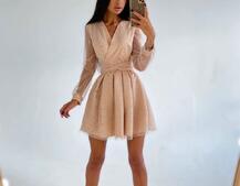 Милое платье с пышной юбочкой и запахом на груди Милое платье с пышной юбочкой и запахом на груди | PUSHKA SHOP