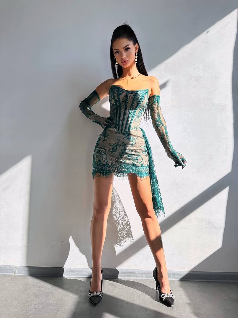 Сукня міні зі шлейфом та рукавичками | PUSHKA SHOP