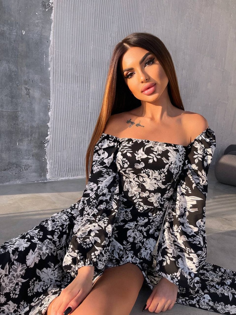 Улюблена сукня-міді зі шнурівкою на спинці та розрізом на ніжці | PUSHKA SHOP