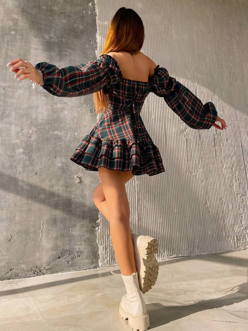 Сукня з об'ємними рукавами та пишною спідницею Сукня з об'ємними рукавами та пишною спідницею | PUSHKA SHOP