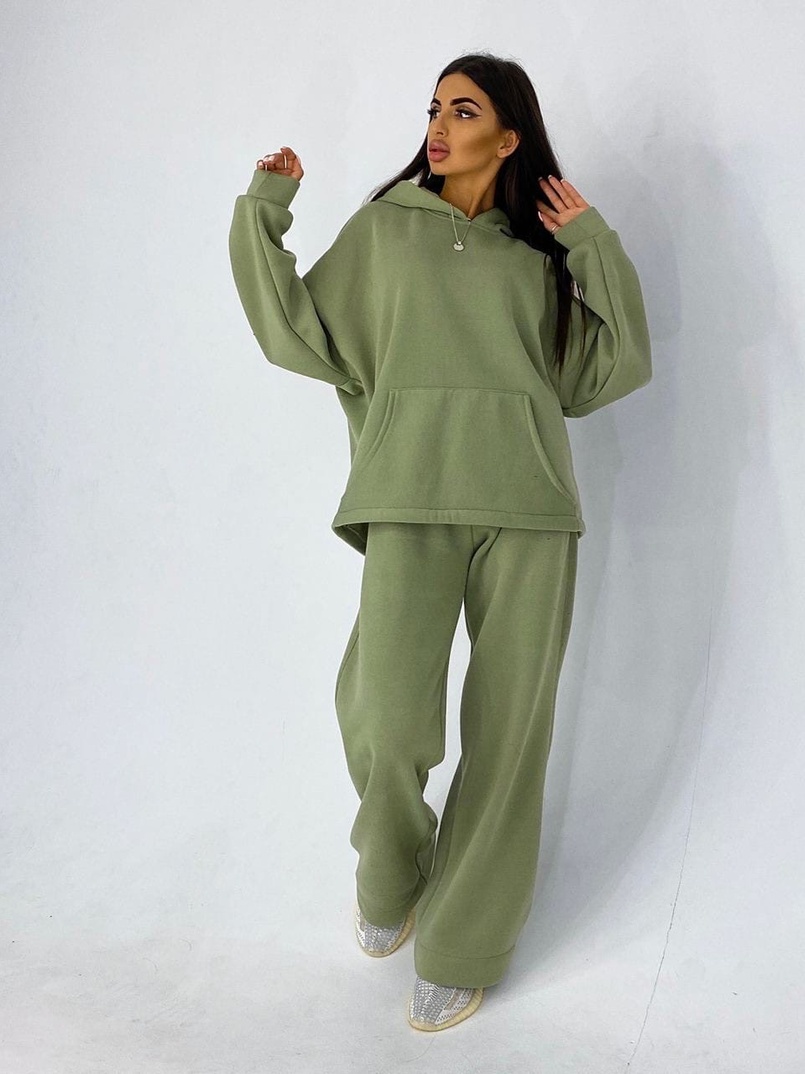 Oversize костюм с худи и расклешенными брюками Oversize костюм с худи и расклешенными брюками | PUSHKA SHOP