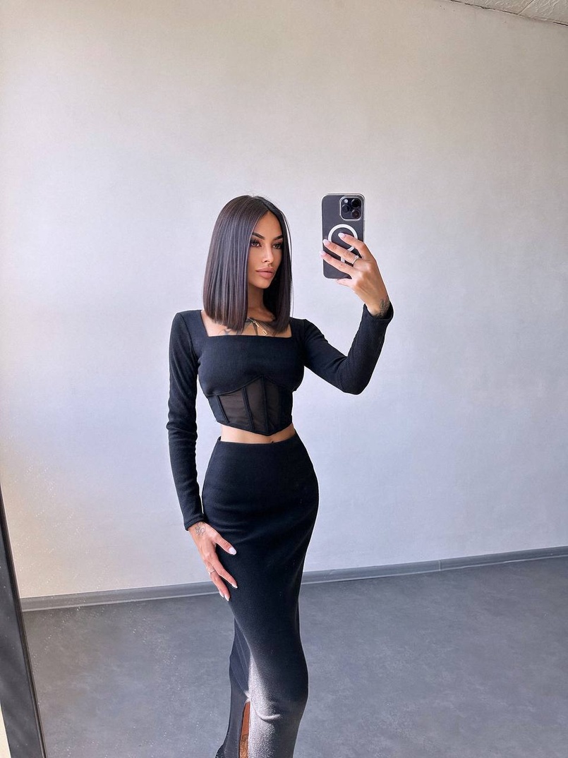 Трикотажний комплект: топ з елементами корсету та спідниця з розрізами  | PUSHKA SHOP