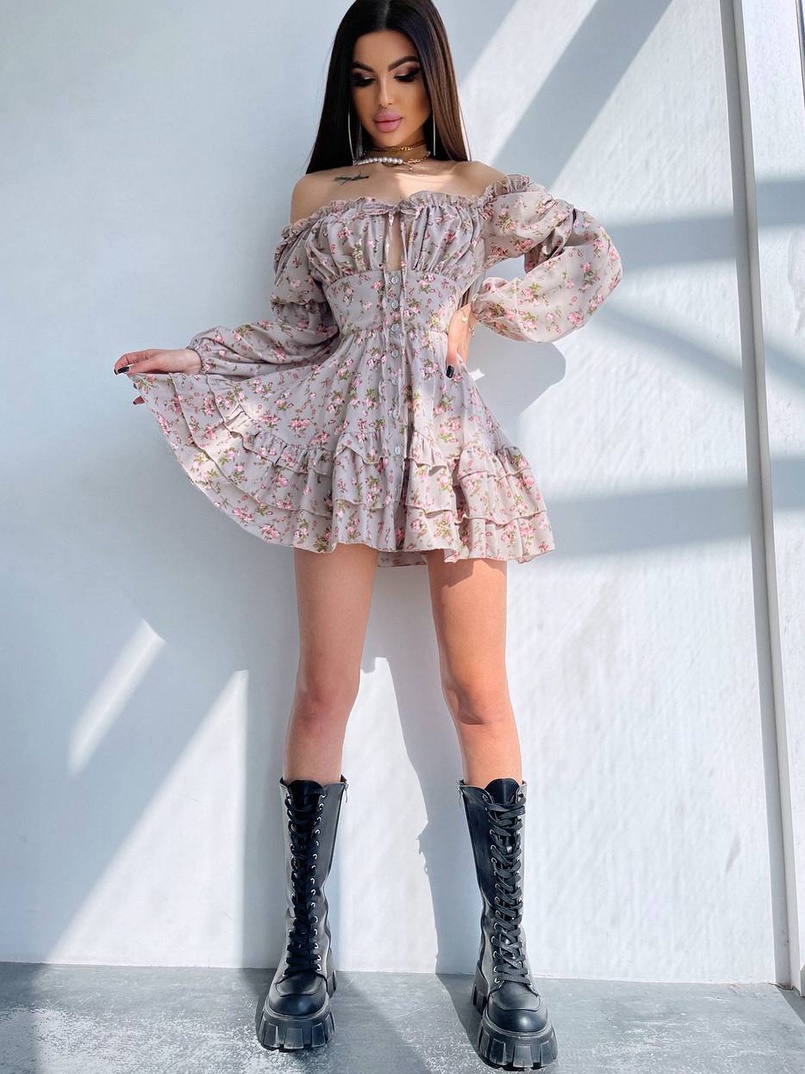 Сукня з квітковим принтом з воланами на ґудзиках Сукня з квітковим принтом з воланами на ґудзиках | PUSHKA SHOP