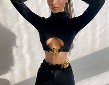 Велюровый костюм с цепями: топ + джоггеры  Велюровый костюм с цепями: топ + джоггеры  | PUSHKA SHOP