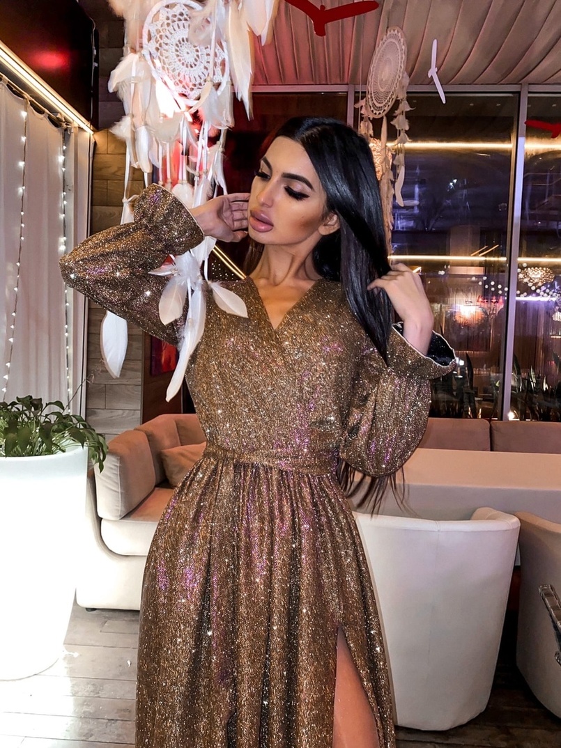 Сияющее макси платье с вырезами на плечах Сияющее макси платье с вырезами на плечах | PUSHKA SHOP