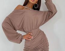 Платье-мини со сборкой на юбке Платье-мини со сборкой на юбке | PUSHKA SHOP