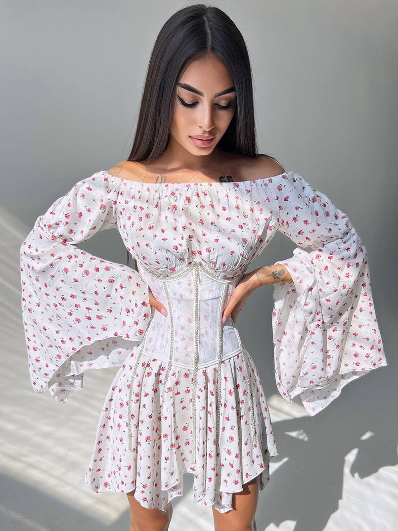 Сукня асиметричного крою з розкльошеними рукавами + корсет декорований стразами Ручна робота Сукня асиметричного крою з розкльошеними рукавами + корсет декорований стразами Ручна робота | PUSHKA SHOP