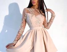 Платье с кружевным верхом и пышной юбкой в складу | PUSHKA SHOP