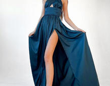 Платье макси с разрезом на юбке и верхом на завязках Платье макси с разрезом на юбке и верхом на завязках | PUSHKA SHOP