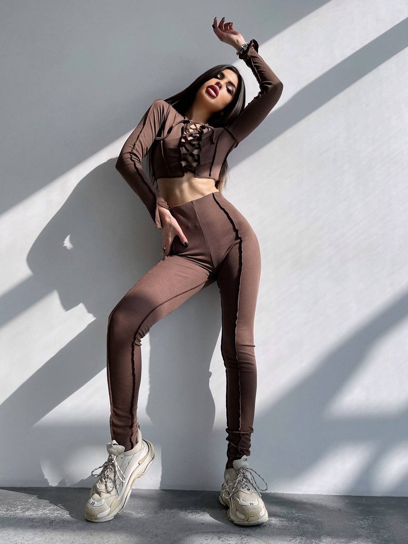 Комплект: топ зі шнурівкою на грудях + легінси | PUSHKA SHOP