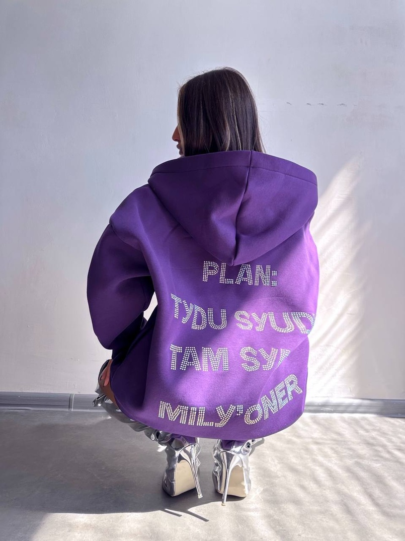 Трендове худі over size із сяючими стразами Трендове худі over size із сяючими стразами | PUSHKA SHOP