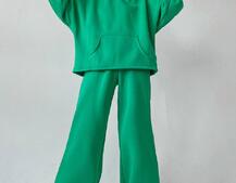 Тёплый костюм с расклешенными брюками Тёплый костюм с расклешенными брюками | PUSHKA SHOP