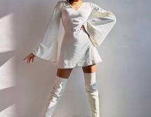 Оксамитова сукня,  декорована стразами з розкльошоними рукавами  Оксамитова сукня,  декорована стразами з розкльошоними рукавами  | PUSHKA SHOP