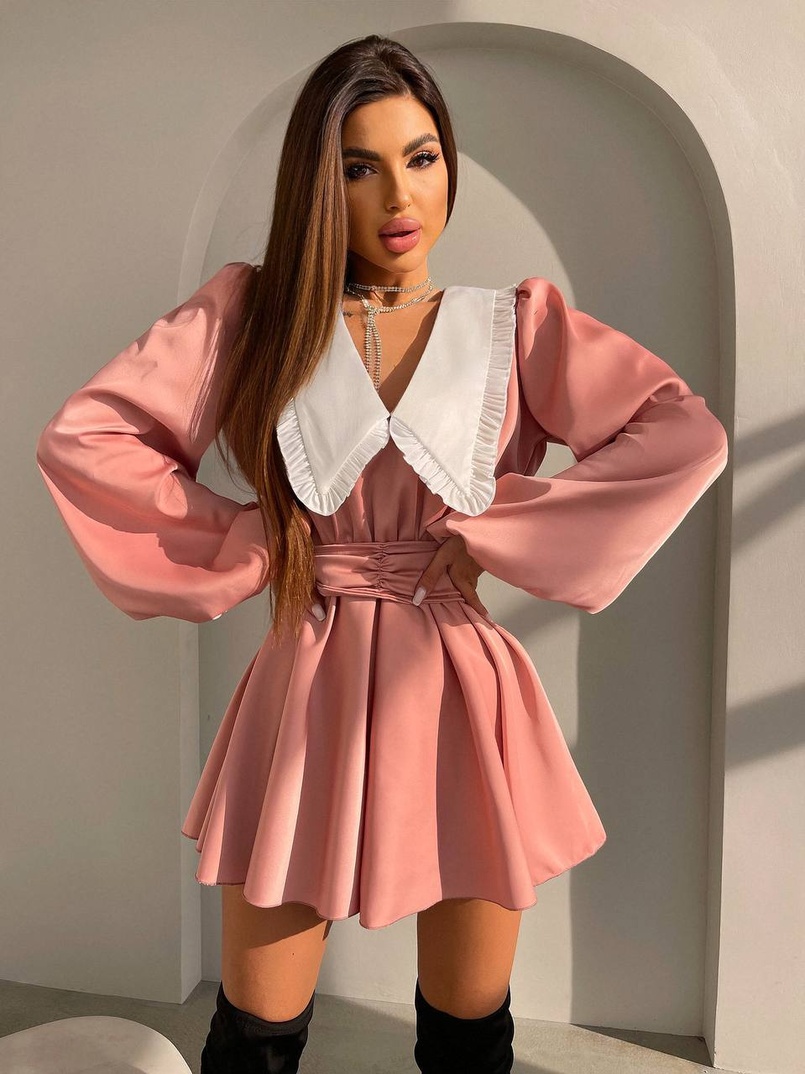 Сукня з коміром та об'ємними рукавами з широким поясом Сукня з коміром та об'ємними рукавами з широким поясом | PUSHKA SHOP