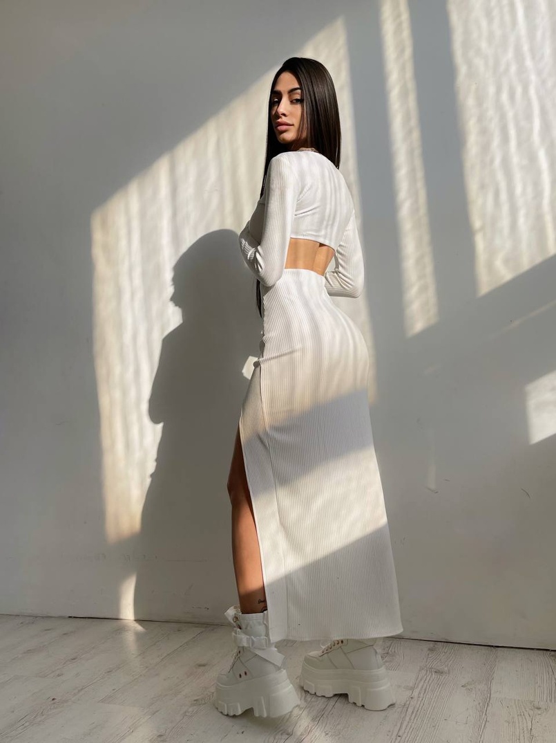 Трикотажный комплект: топ с чашечками push up + юбка миди с разрезом Трикотажный комплект: топ с чашечками push up + юбка миди с разрезом | PUSHKA SHOP