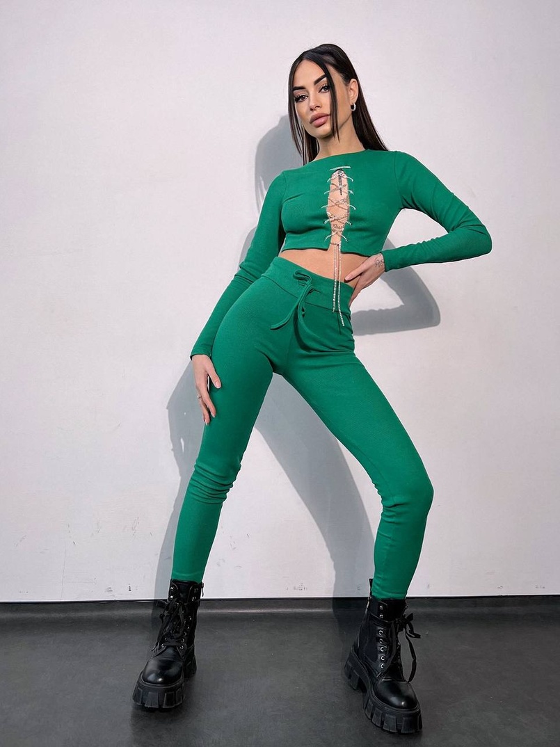 Костюм: легінси та топ з шнурівкою зі страз Костюм: легінси та топ з шнурівкою зі страз | PUSHKA SHOP