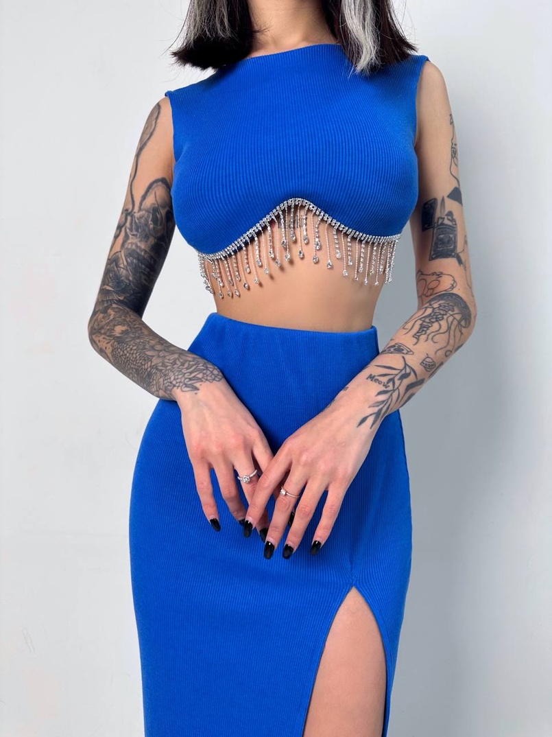 Комплект: топ з бахромою зі страз та спідниця з розрізом Комплект: топ з бахромою зі страз та спідниця з розрізом | PUSHKA SHOP