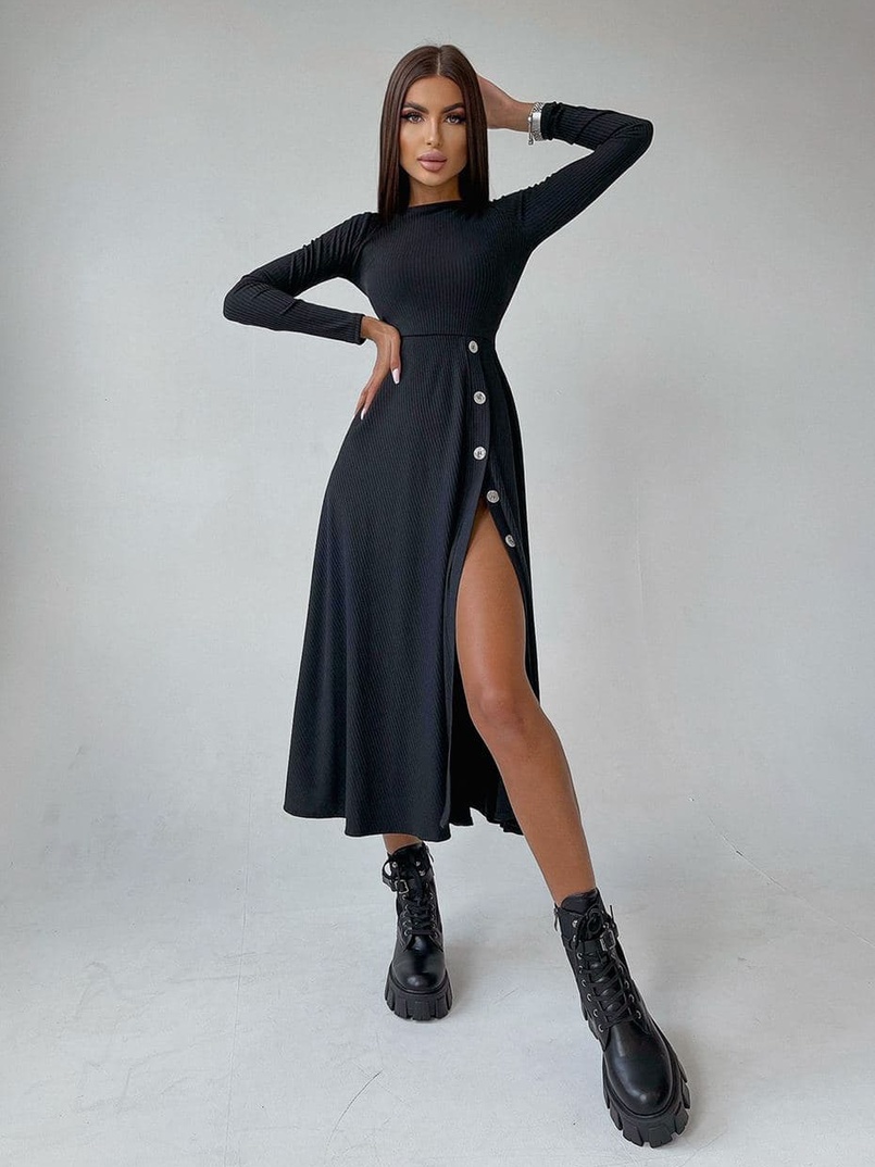 Трикотажное платье миди с разрезом Трикотажное платье миди с разрезом | PUSHKA SHOP