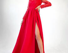 Платье макси с кружевным верхом и разрезом на юбке  | PUSHKA SHOP