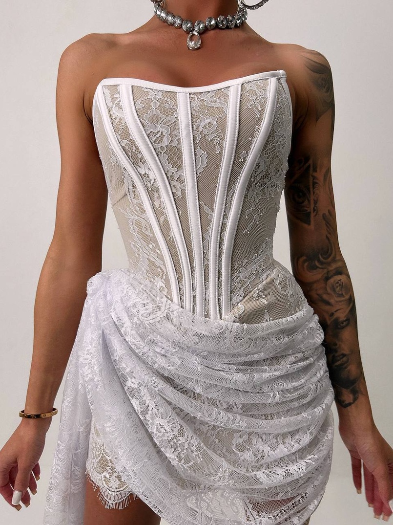 Мереживна сукня міні зі шлейфом   | PUSHKA SHOP