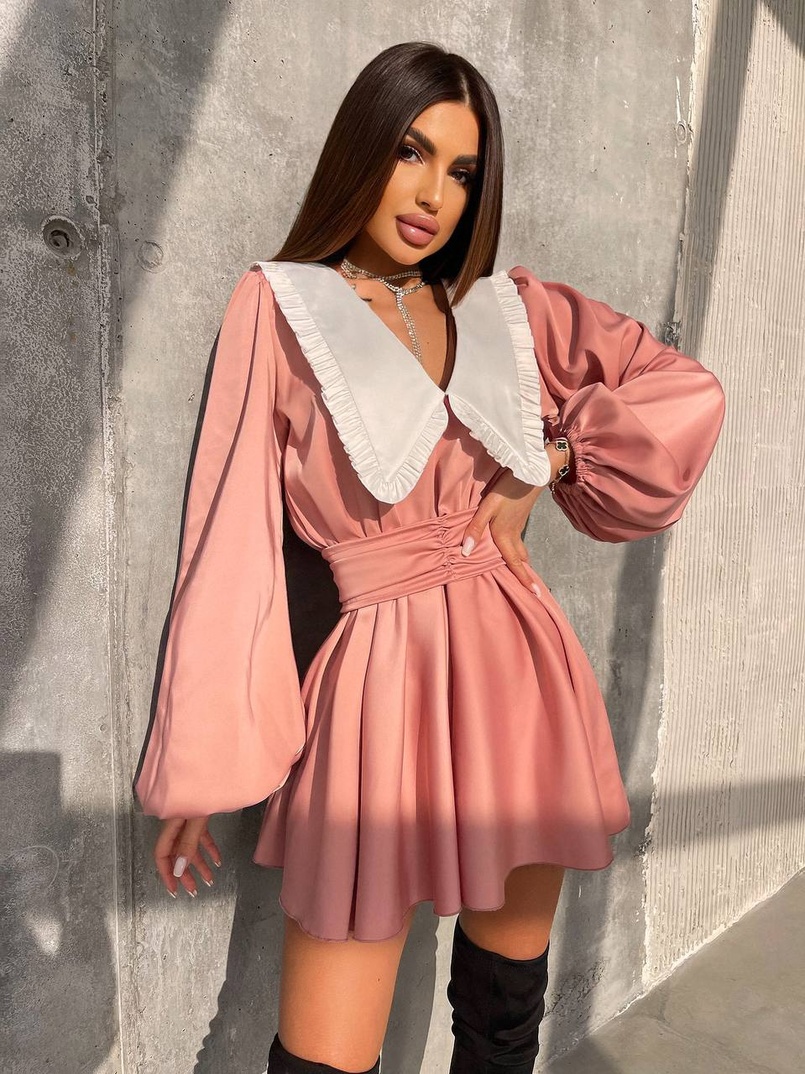 Сукня з коміром та об'ємними рукавами з широким поясом Сукня з коміром та об'ємними рукавами з широким поясом | PUSHKA SHOP