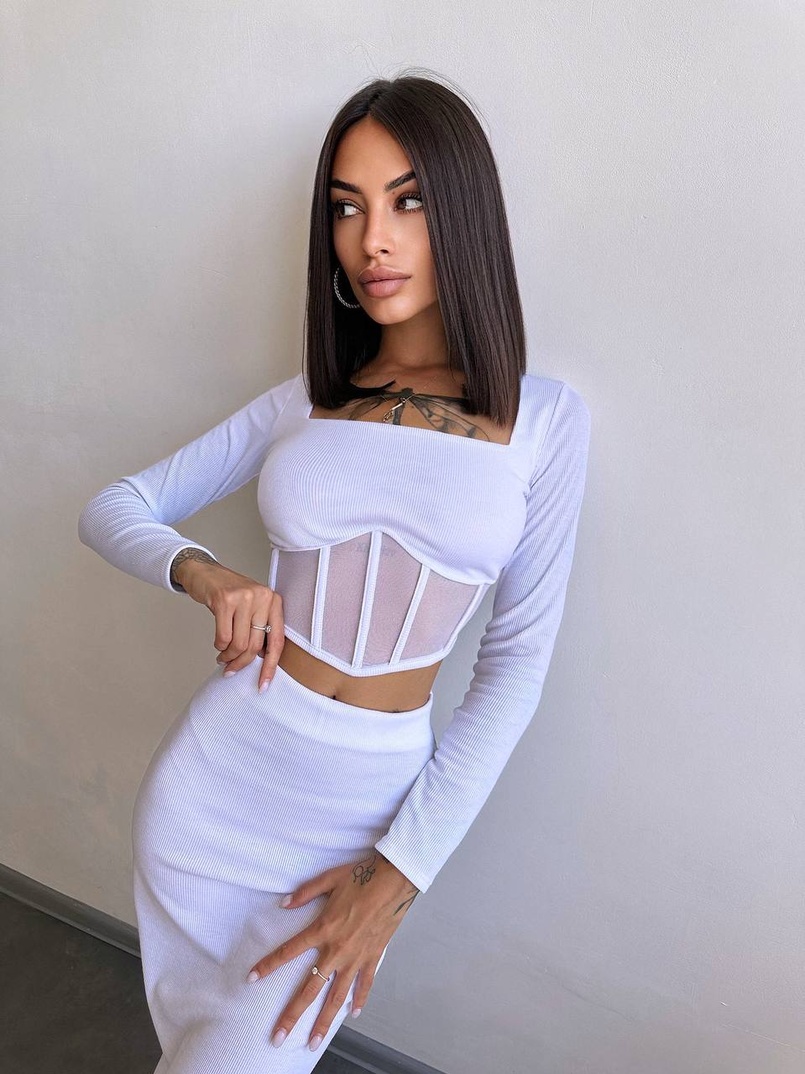 Трикотажний комплект: топ з елементами корсету та спідниця з розрізами  | PUSHKA SHOP