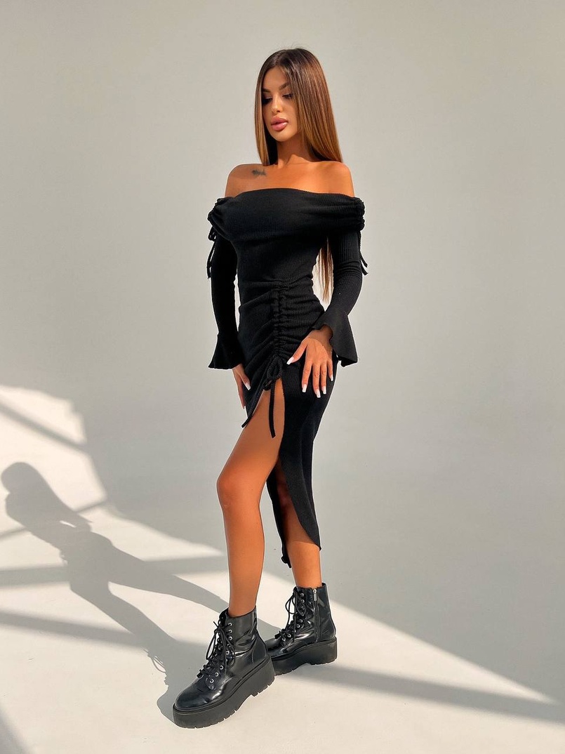 Трикотажна сукня міді з хомутом Трикотажна сукня міді з хомутом | PUSHKA SHOP