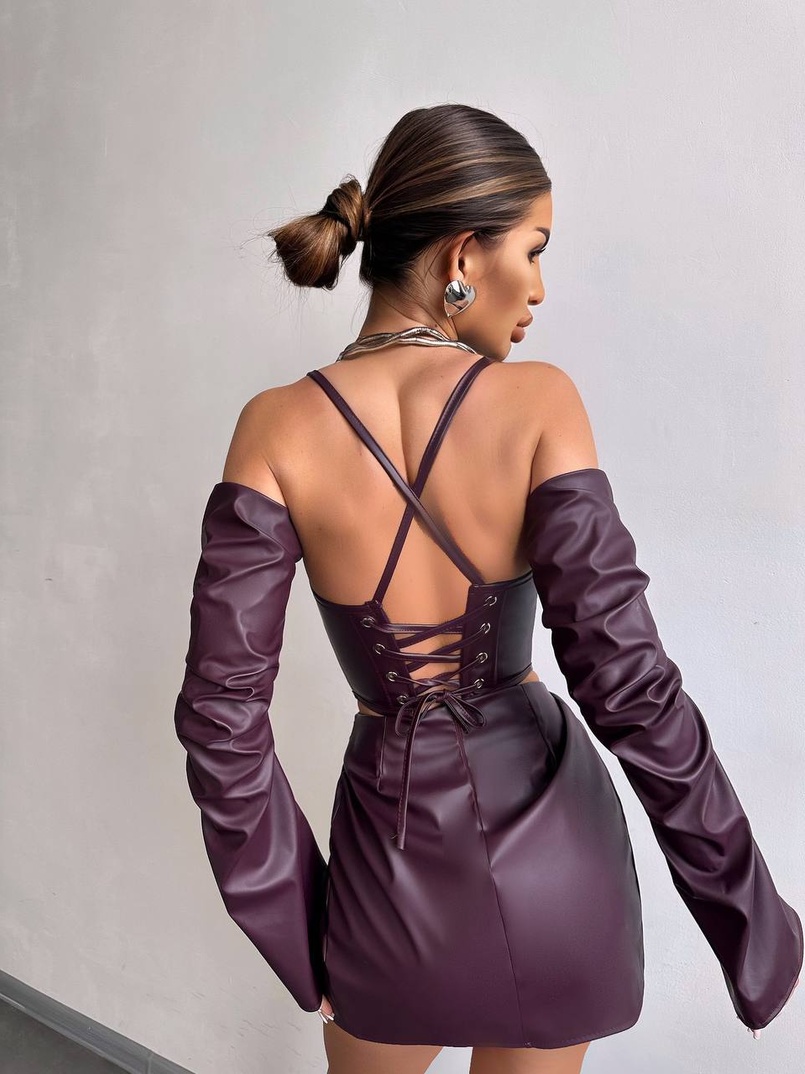 Комплект з еко шкіри: корсет з чашечками+ спідниця міні Комплект з еко шкіри: корсет з чашечками+ спідниця міні | PUSHKA SHOP