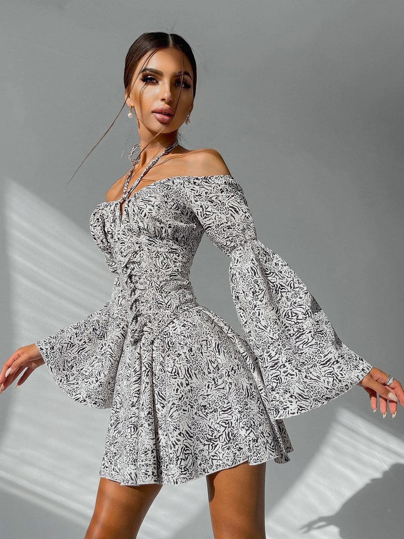 Комплект: платье с расклешенными рукавами + корсет Комплект: платье с расклешенными рукавами + корсет | PUSHKA SHOP