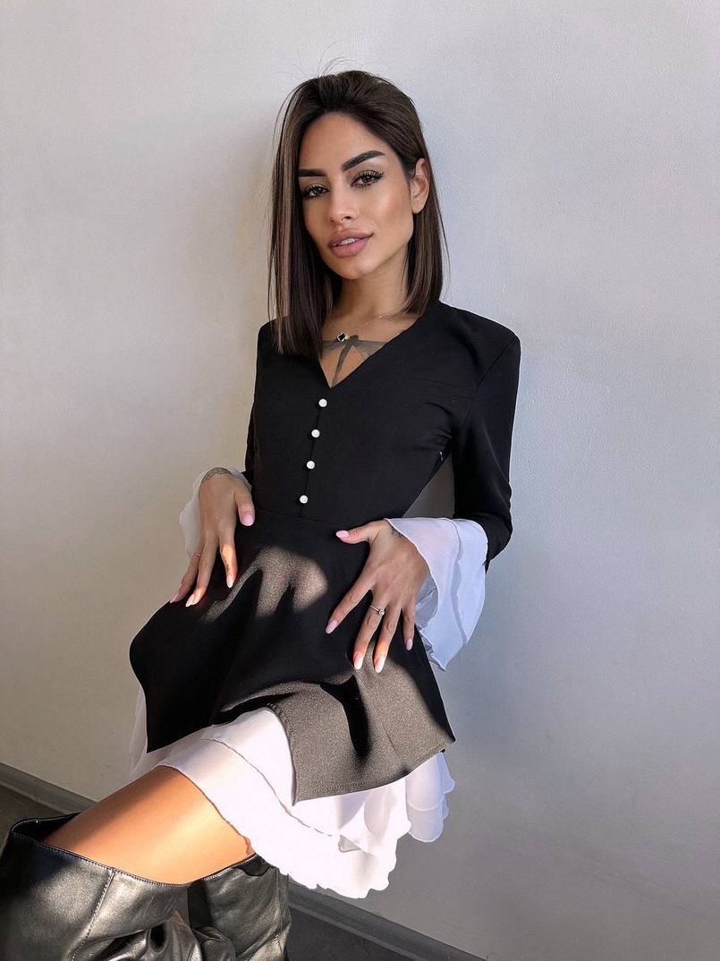 Сукня з воланами та ґудзиками Сукня з воланами та ґудзиками | PUSHKA SHOP