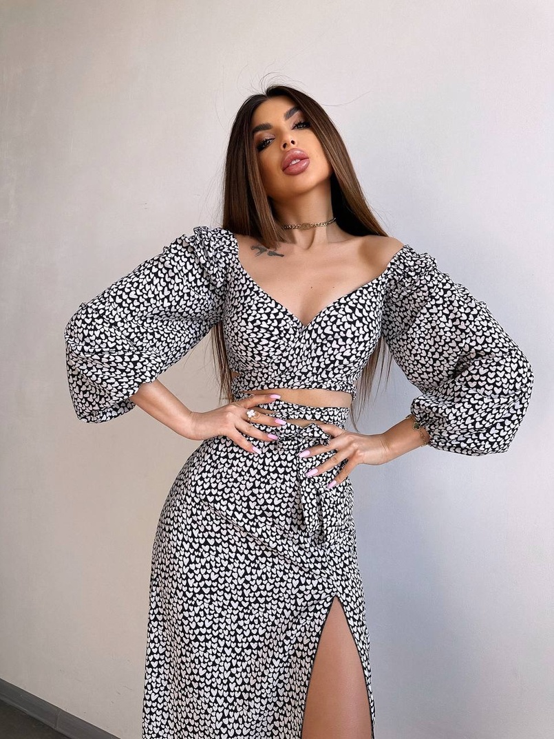 Комплект: топ із зав'язками на талії + спідниця міді з розрізом Комплект: топ із зав'язками на талії + спідниця міді з розрізом | PUSHKA SHOP