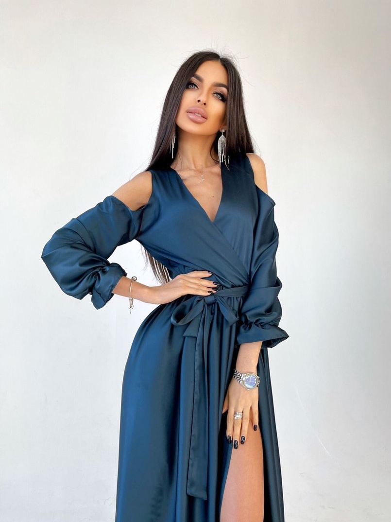 Шелковое платье макси с разрезом  Шелковое платье макси с разрезом  | PUSHKA SHOP