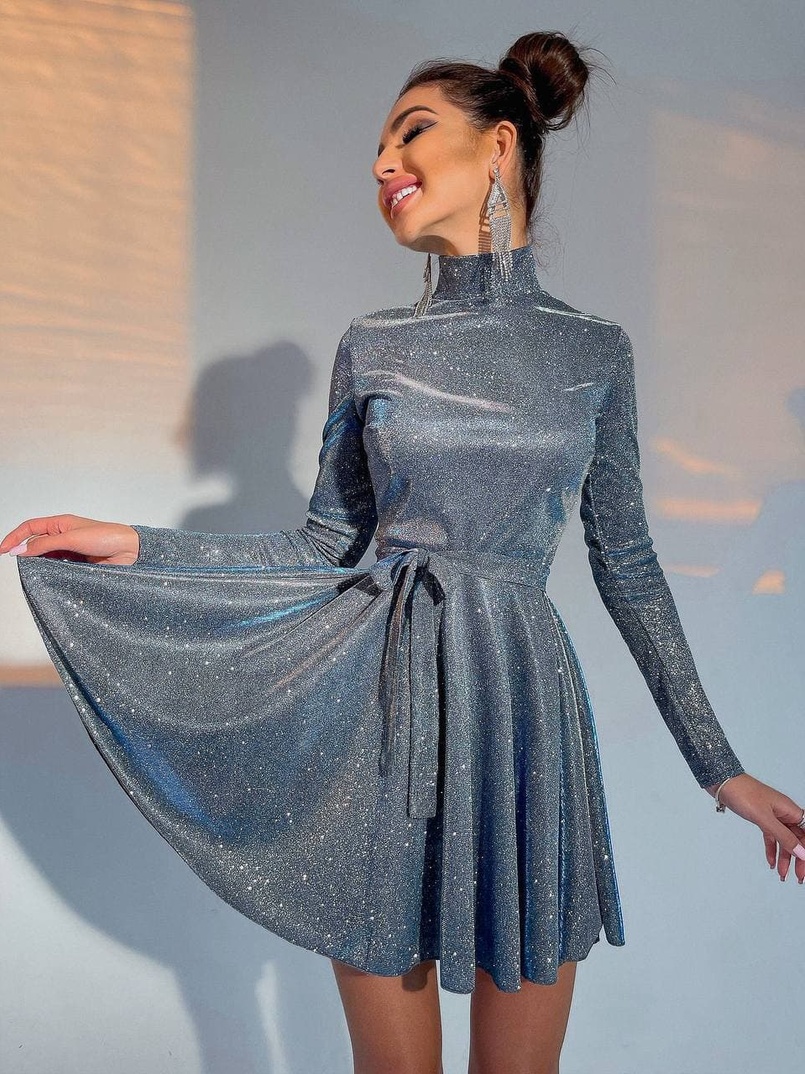 Блискуча сукня з розкльошеною спідницею та високим коміром | PUSHKA SHOP