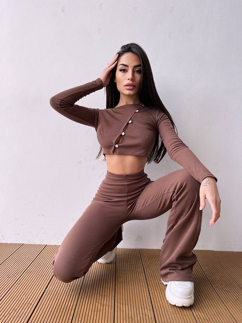 Комплект : штани кльош і топ на ґудзиках Комплект : штани кльош і топ на ґудзиках | PUSHKA SHOP