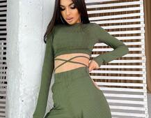 Трикотажный костюм с расклешенными брюками   Трикотажный костюм с расклешенными брюками   | PUSHKA SHOP