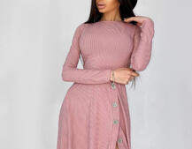 Трикотажное платье миди с разрезом Трикотажное платье миди с разрезом | PUSHKA SHOP