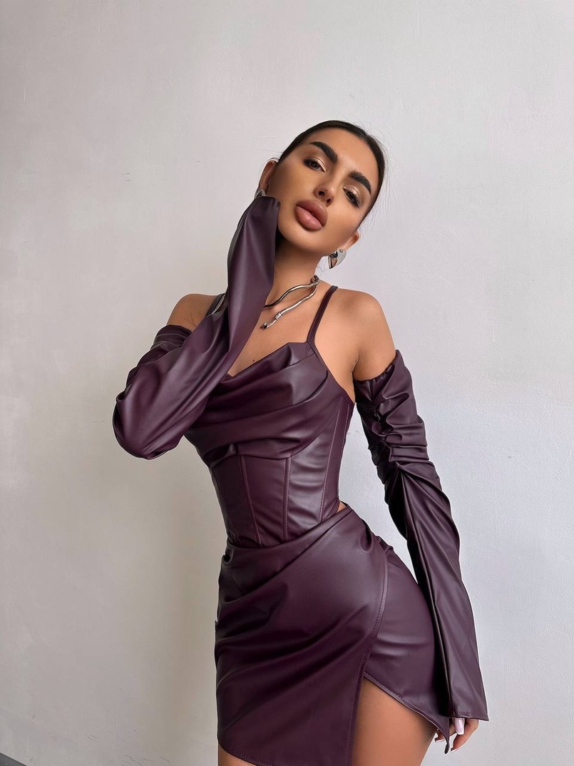 Комплект з еко шкіри: корсет з чашечками+ спідниця міні Комплект з еко шкіри: корсет з чашечками+ спідниця міні | PUSHKA SHOP