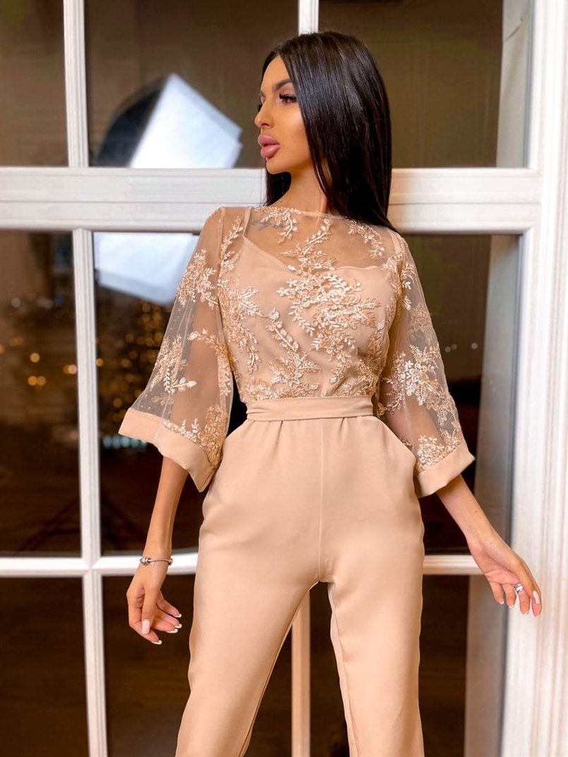 Эффектный комбинезон с кружевным верхом Эффектный комбинезон с кружевным верхом | PUSHKA SHOP