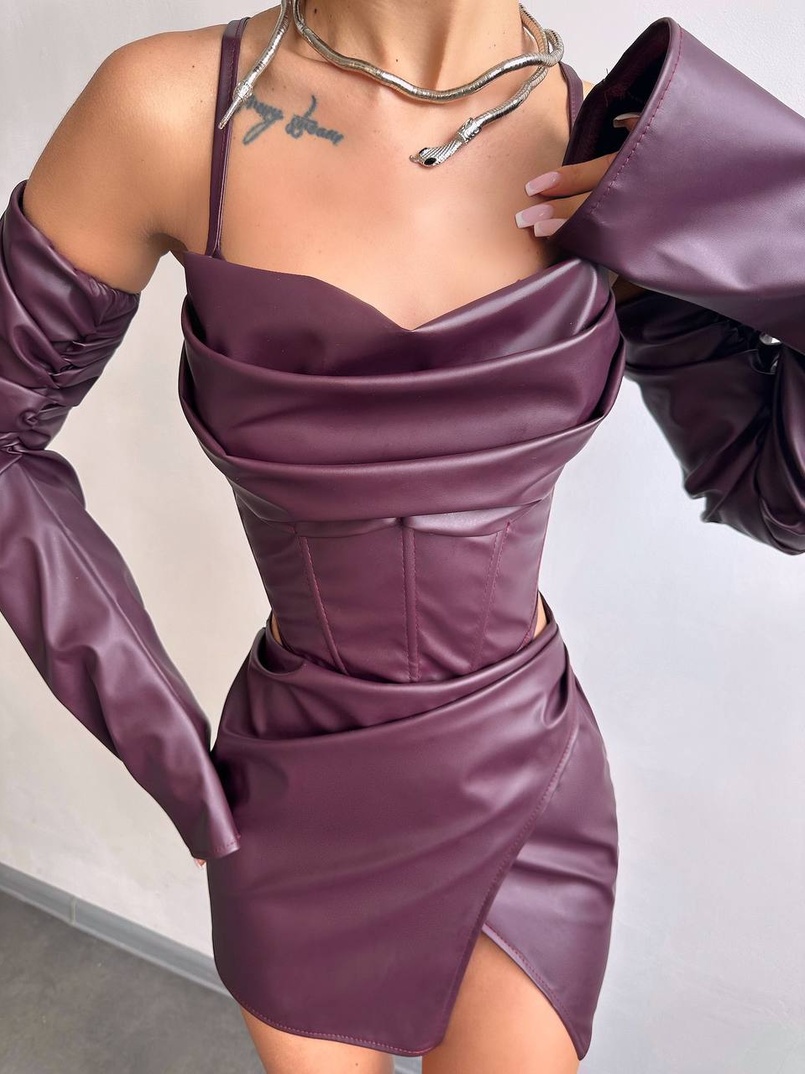 Комплект з еко шкіри: корсет з чашечками+ спідниця міні Комплект з еко шкіри: корсет з чашечками+ спідниця міні | PUSHKA SHOP