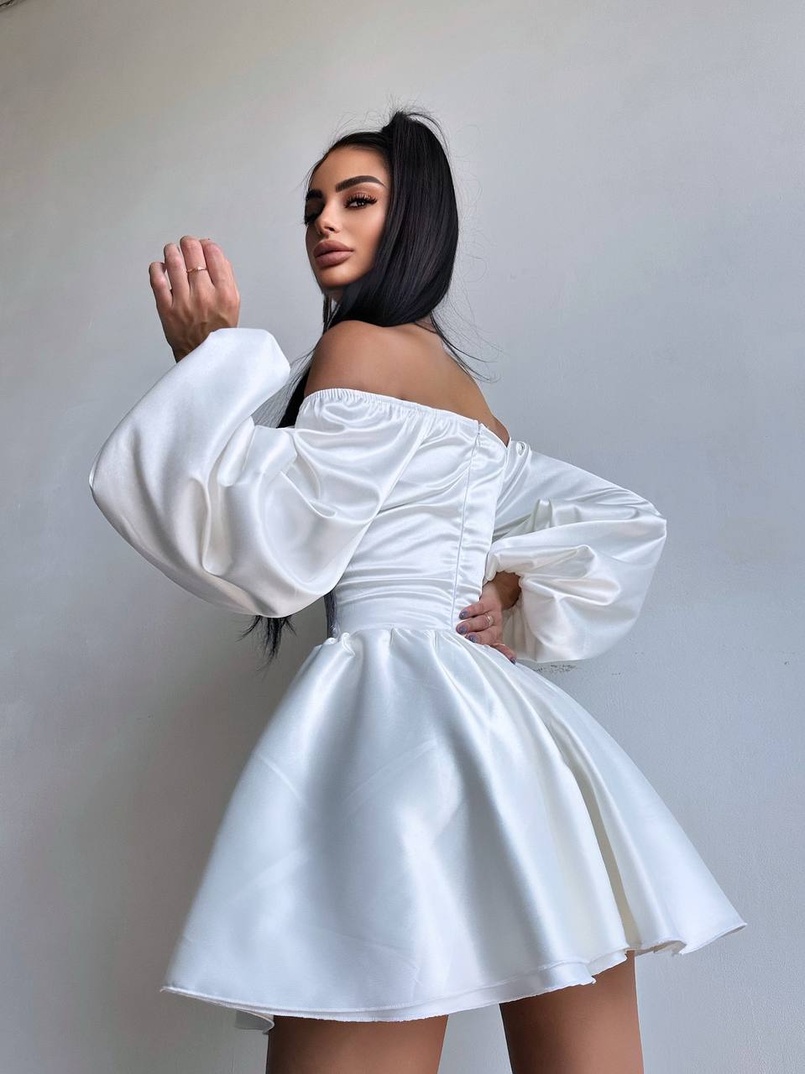 Атласна сукня з обʼємними рукавами та мереживом | PUSHKA SHOP