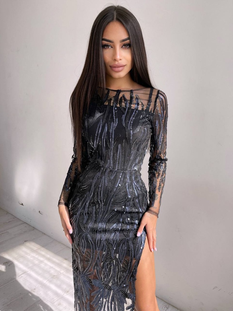 Сукня з візерунками з паєток та розрізом Сукня з візерунками з паєток та розрізом | PUSHKA SHOP