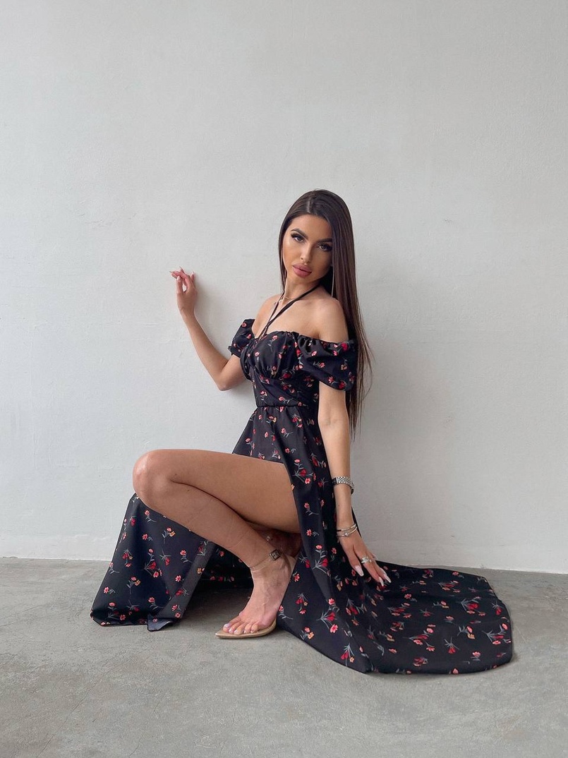 Платье миди с завязками на груди в цветочный принт Платье миди с завязками на груди в цветочный принт | PUSHKA SHOP