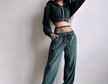 Велюровий комплект декорований стразами( бомбер+ рукавички+ штани + трусики) Велюровий комплект декорований стразами( бомбер+ рукавички+ штани + трусики) | PUSHKA SHOP