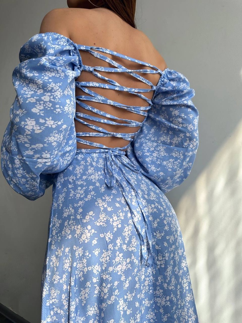 Улюблена сукня-міді зі шнурівкою на спинці та розрізом на ніжці Улюблена сукня-міді зі шнурівкою на спинці та розрізом на ніжці | PUSHKA SHOP