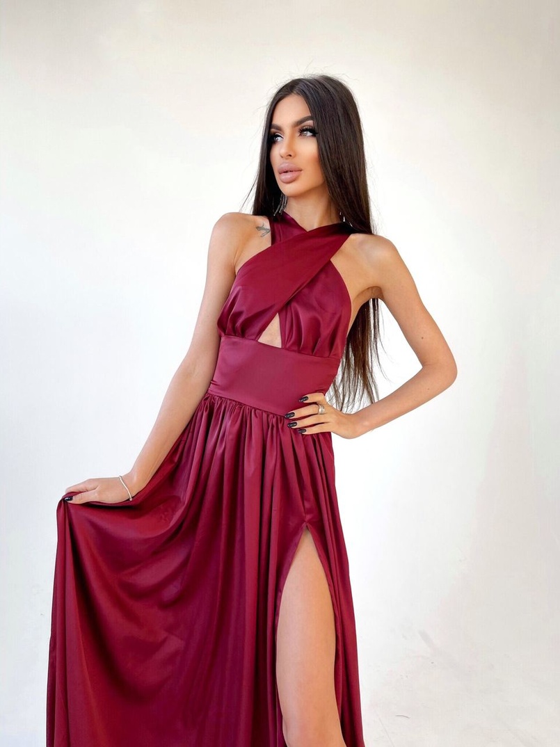 Платье макси с разрезом на юбке и верхом на завязках Платье макси с разрезом на юбке и верхом на завязках | PUSHKA SHOP